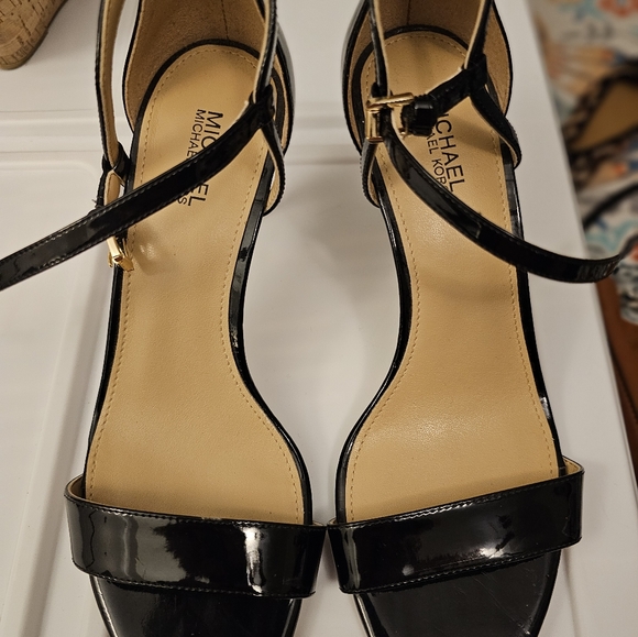 MICHAEL Michael Kors Shoes - Michael Kors heels 6.5